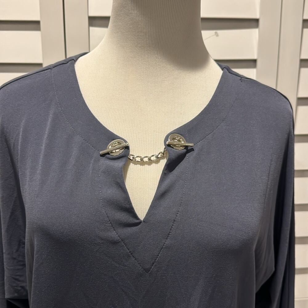 Tahari NWT Top with Chain front detail, soft and comfy! - Picture 3 of 10